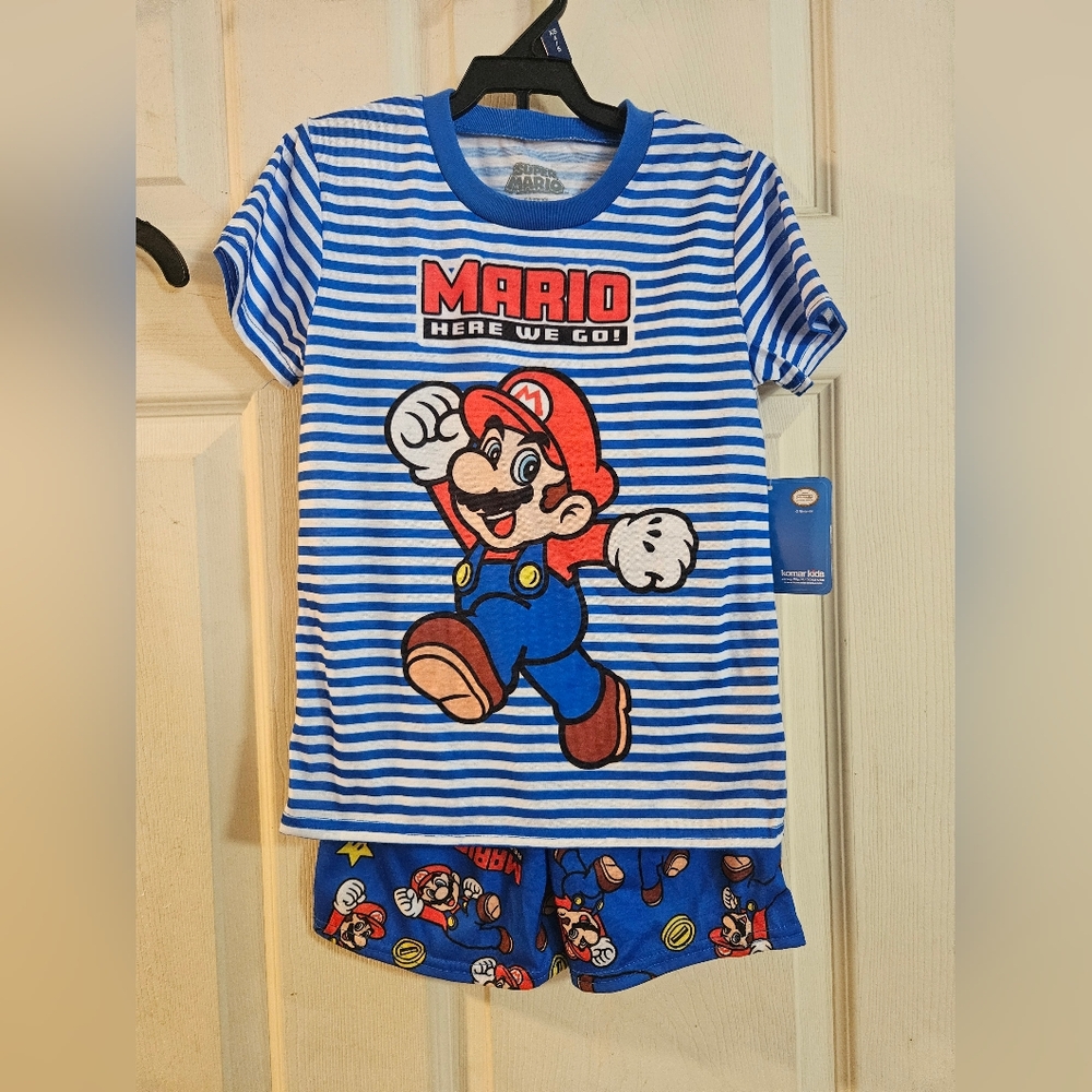 NINTENDO SUPER MARIO BOYS TWO PIECE PJ SET: NEW WITH TAGS: SIZE XS (4/5)